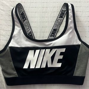Nike patterned sports bra!